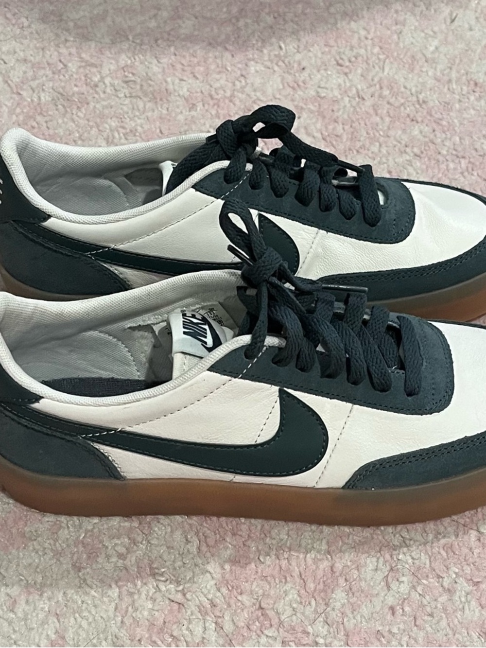 Nike Women’s Green & White Classic Low-Top Sneakers